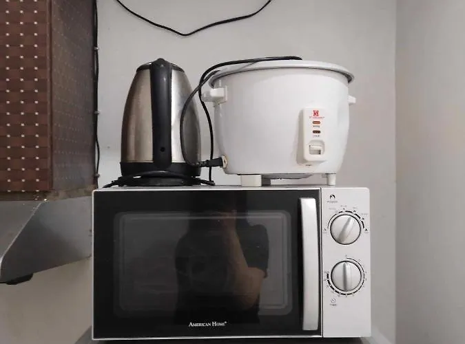 Big 1 Bedroom Beside De La Salle Taft Appartement